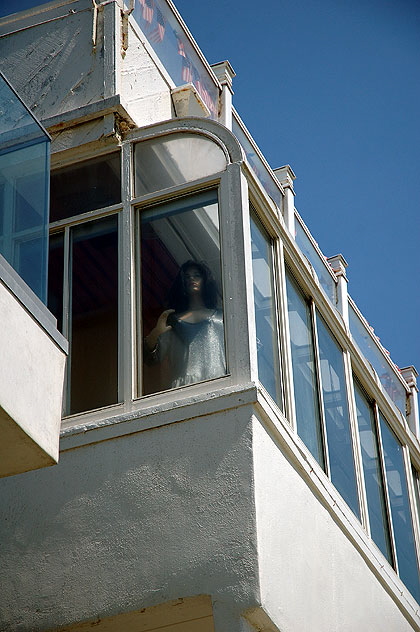 Manikin in window, Oceanfront Walk, Venice 