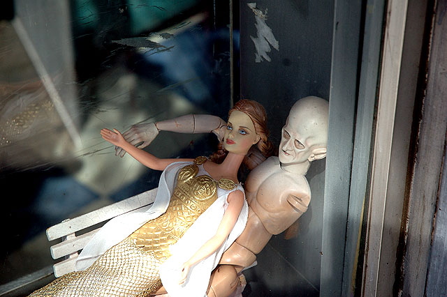 Odd Wagnerian horror-film dolls in window, Hollywood Boulevard