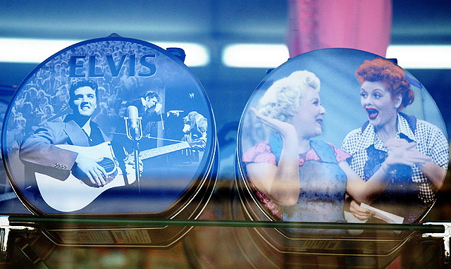 Elvis and Lucy - shop window, Hollywood