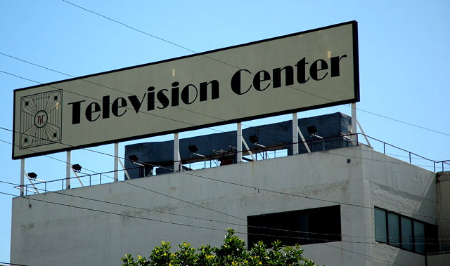 Television Center offers over 163,000 square feet of build-to-suit, creative and traditional workspaces, set in the 1920's Art Deco splendor of the original Technicolor building, in the heart of Hollywood