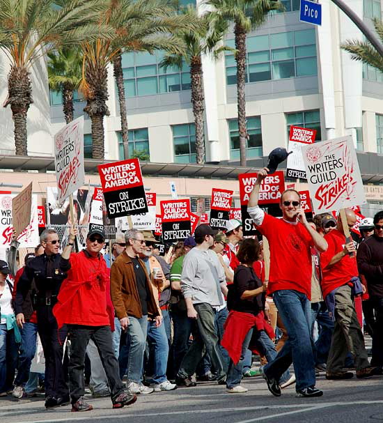 Thousands of Hollywood screenwriters on strike against film and TV studios rallied outside 20th Century Fox on Friday in their biggest collective show of force yet as pressure mounted on both sides to resume contract talks - Friday, November 9, 2007 Thousands of Hollywood screenwriters on strike against film and TV studios rallied outside 20th Century Fox on Friday in their biggest collective show of force yet as pressure mounted on both sides to resume contract talks - Friday, November 9, 2007