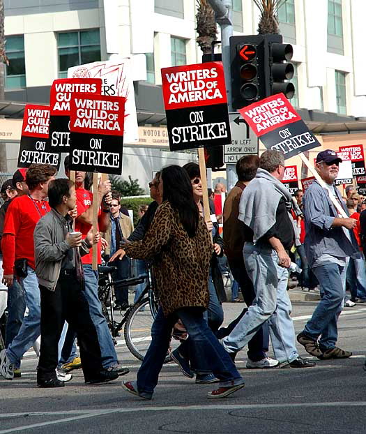 Thousands of Hollywood screenwriters on strike against film and TV studios rallied outside 20th Century Fox on Friday in their biggest collective show of force yet as pressure mounted on both sides to resume contract talks - Friday, November 9, 2007