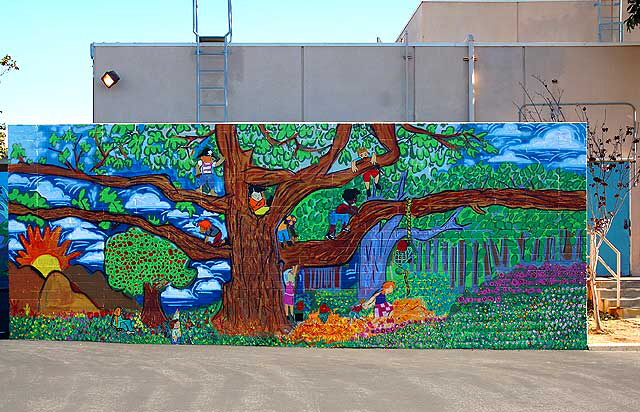 Mural at the Charnock Road Elementary School in the Palms area of Los Angeles (Charnock Avenue at Sepulveda) - April 2007