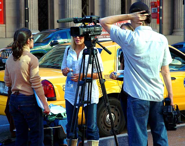 "E!" shoot in front of the Kodak Theater, Hollywood Boulevard