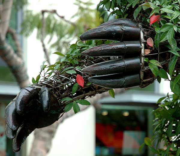 Topiary dinosaur, Third Street Promenade, Santa Monica