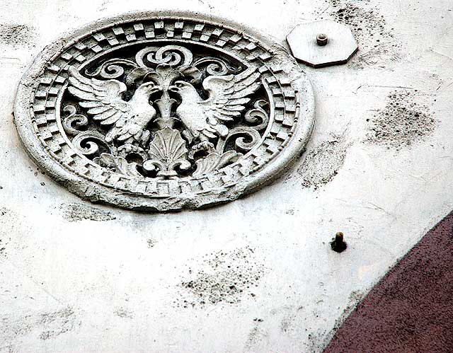 : Bird frieze, ornamentation on a twenties building on Hollywood Boulevard