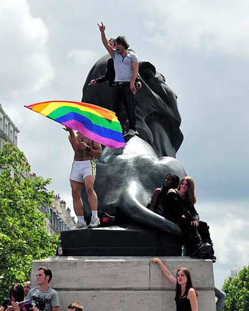 Paris Gay Pride Parade 2008 - Lion at Denfert Paris Gay Pride Parade 2008 - Lion at Denfert