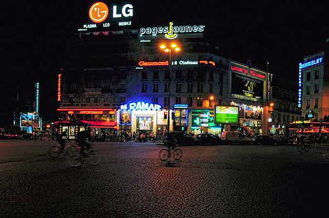 Montparnasse, Paris, Friday evening, August 15, 2008