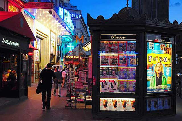 Montparnasse, Paris, Friday evening, August 15, 2008 