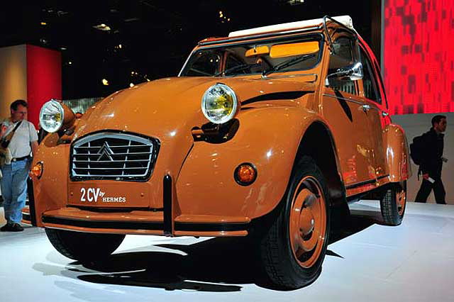 Renault 2-CV outfitted by Herms, Paris auto show, October 2008
