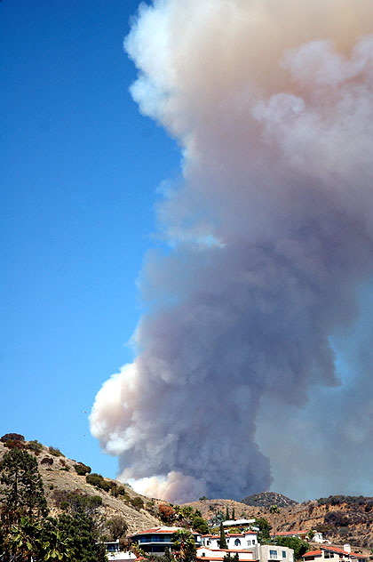 Hollywood Hills Fire - Friday, March 30, 2007 