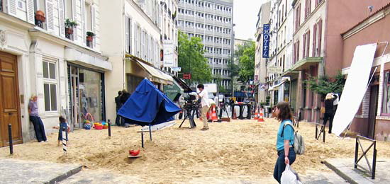 Sand on Daguerre in front of Varda's DVD shop 