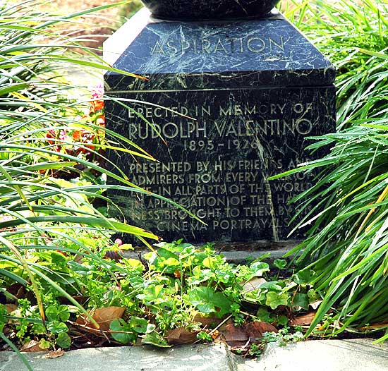 Rudolph Valentino in De Longpre Park 