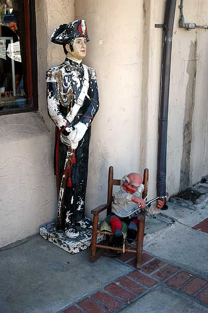 Hollywoodland antique shop, Beachwood Drive  