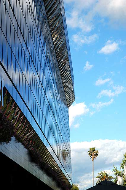 The Pacific Design Center, Cesar Pelli