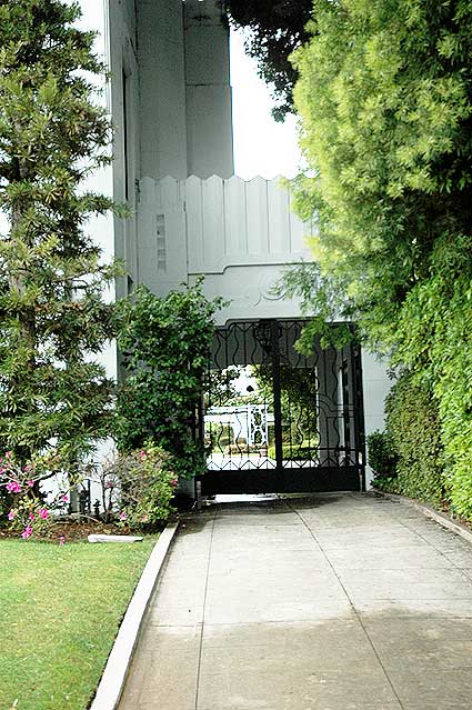 Smith House, Los Angeles, Zigzag Moderne