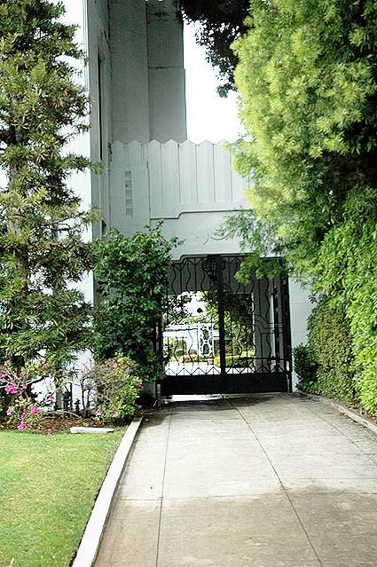 Smith House, Los Angeles, Zigzag Moderne