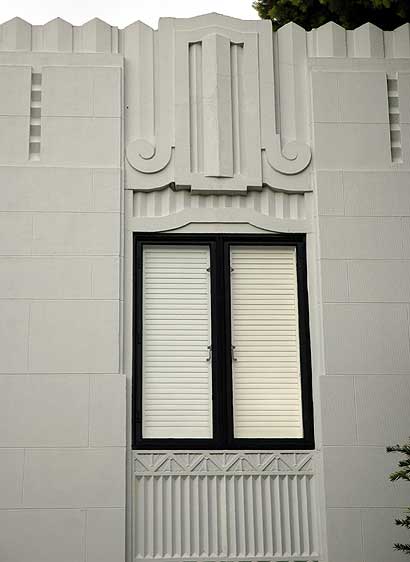 Smith House, Los Angeles, Zigzag Moderne