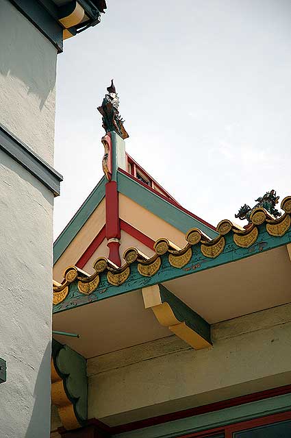 Los Angeles' Chinatown - roof 