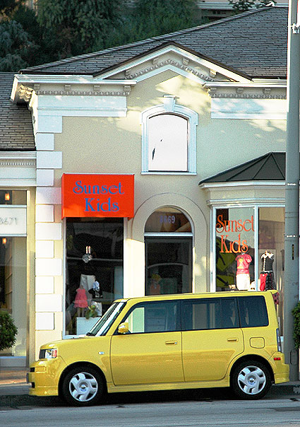 Not a 1992 Vector W8 twinturbo at Sunset Plaza