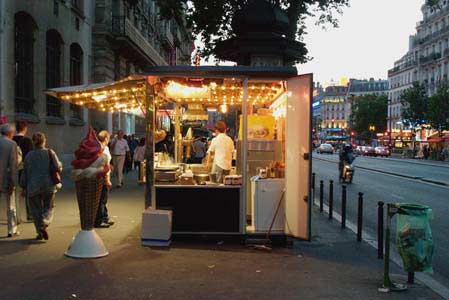 Paris waits - Saturday night before the big game -