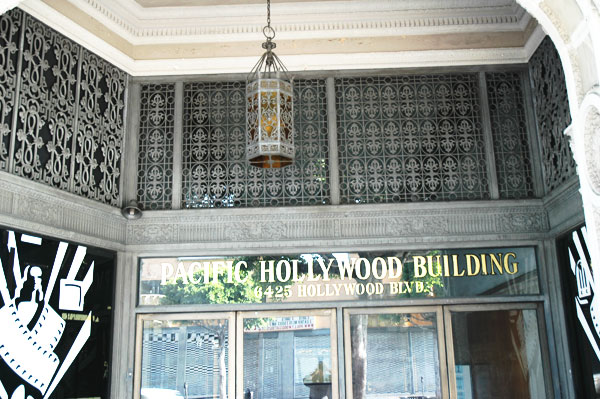 Warner Pacific Theater - 6423 Hollywood Boulevard