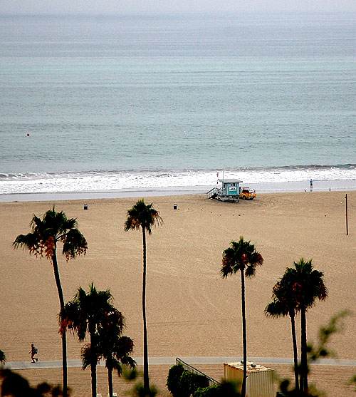 Santa Monica in the early morning marine layer - 