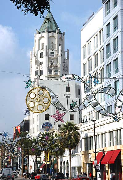 Hollywood Boulevard at Christmas (12/16/05)