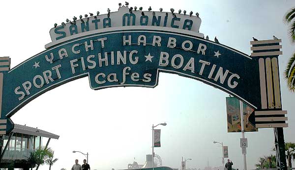 Santa Monica Municipal Pier, 1 December 2005 