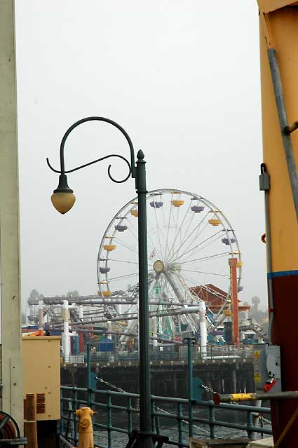 Santa Monica Municipal Pier, 1 December 2005 