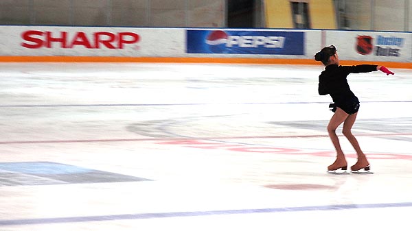 Very young Los Angeles figure skater ...