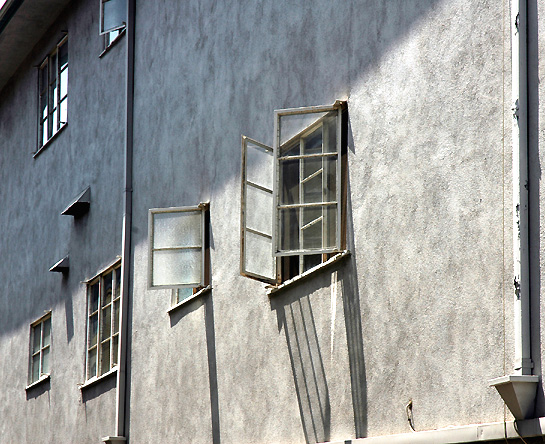 A blank wall -July afternoon, Laurel Avenue -