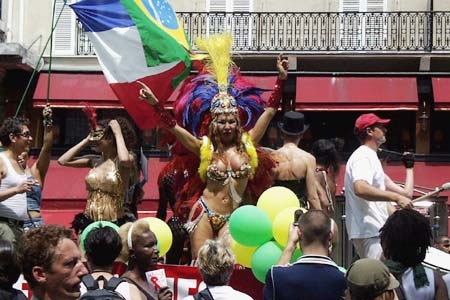 Gay Paree - the 2005 Gay Pride Parade