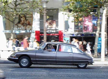 Citroën DS parade Paris 2005