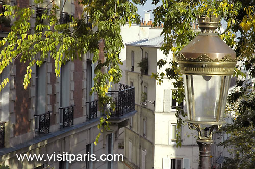 Montmartre Lamp, November 2005 