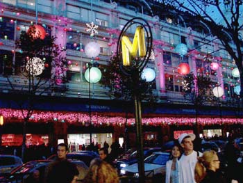 Printemps, central Paris, Christmas 2005