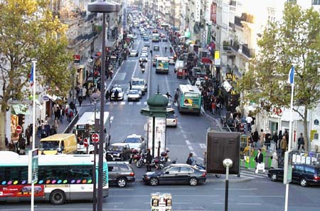 Tuesday, 8 November 2005 on rue des Rennes...