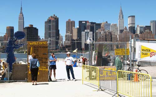 Water Taxi Beach, Long Island City, Queens 