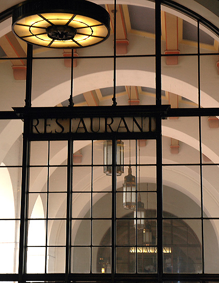 Union Station, Los Angeles - Restaurant