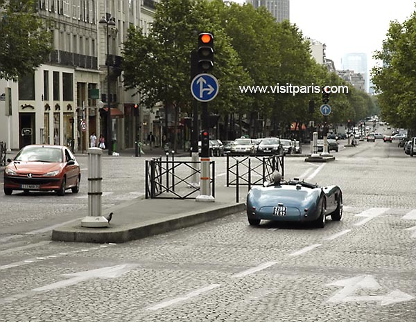 A classic car on a Paris street...