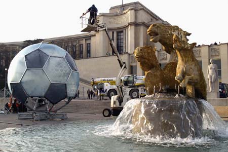 Paris Soccer promo ball -15 January 2006